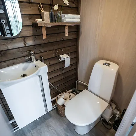 Chalet Lapland Riverside 7 Puolukka, Yllaes, Tiny With Sauna, Fireplace, Terrace, Bbq, Wifi, Ski, Fishing, Pets Ok *